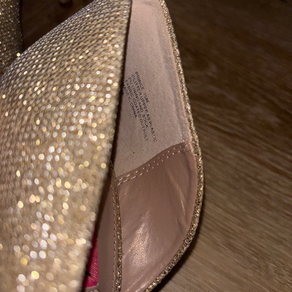 NWOB Betsey Johnson Prince D'Orsay Bow Pumps - Picture 11 of 12